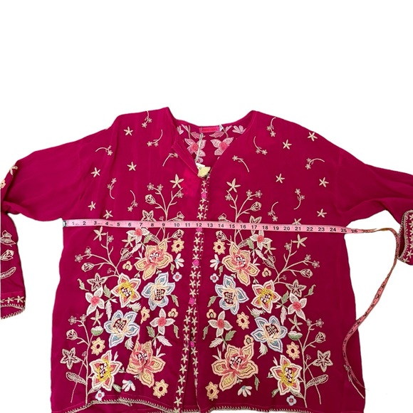 Johnny Was Jenai Blouse in Festive Fuschia. Size L. NWT - Picture 7 of 15